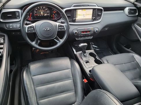 Used 2019 Kia Sorento SX image 14