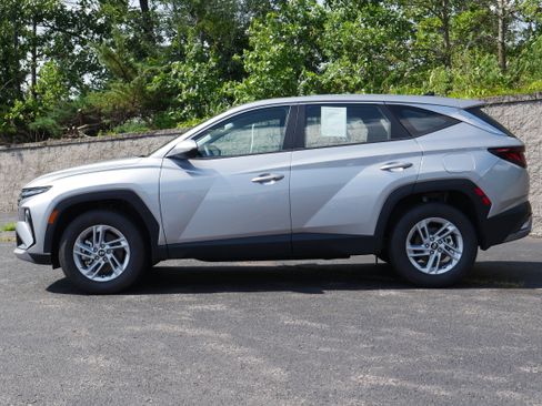 Used 2026 Hyundai Tucson SE AWD/4WD image 3