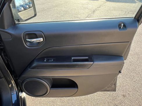 Used 2015 Jeep Patriot Sport w/ Power Value Group AWD/4WD image 20