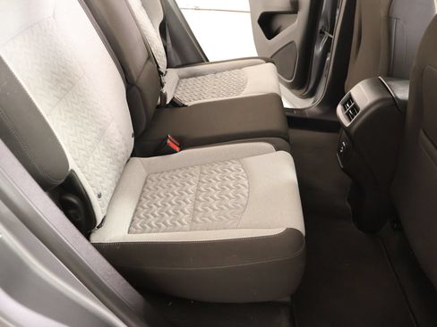 Used 2024 Chevrolet Equinox LS FWD image 13