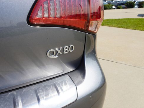 Used 2016 INFINITI QX80 4WD w/ Deluxe Technology Package image 15