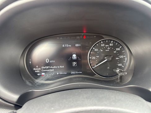 Used 2023 Nissan Kicks SR w/ SR Premium Package FWD image 21