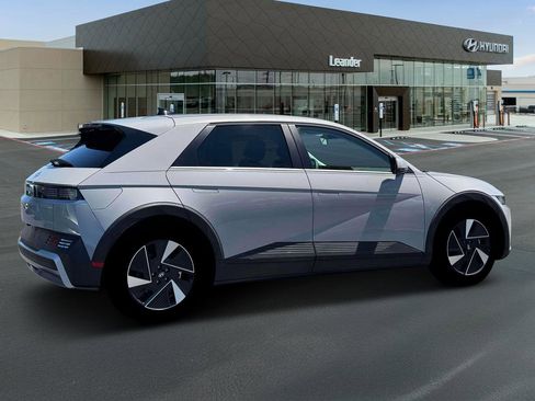 New 2026 Hyundai Ioniq 5 SE image 9