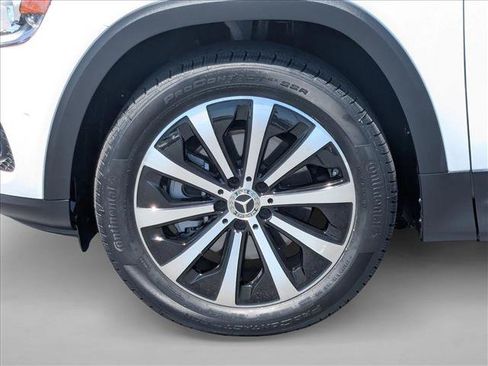 Used 2023 Mercedes-Benz GLB 250 image 27