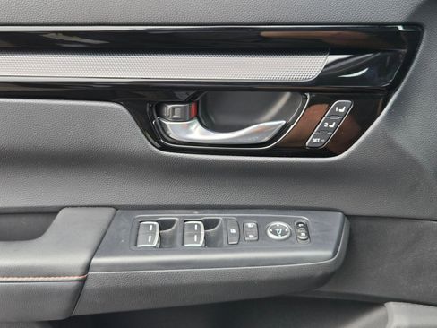 Used 2024 Honda CR-V Sport Touring image 11