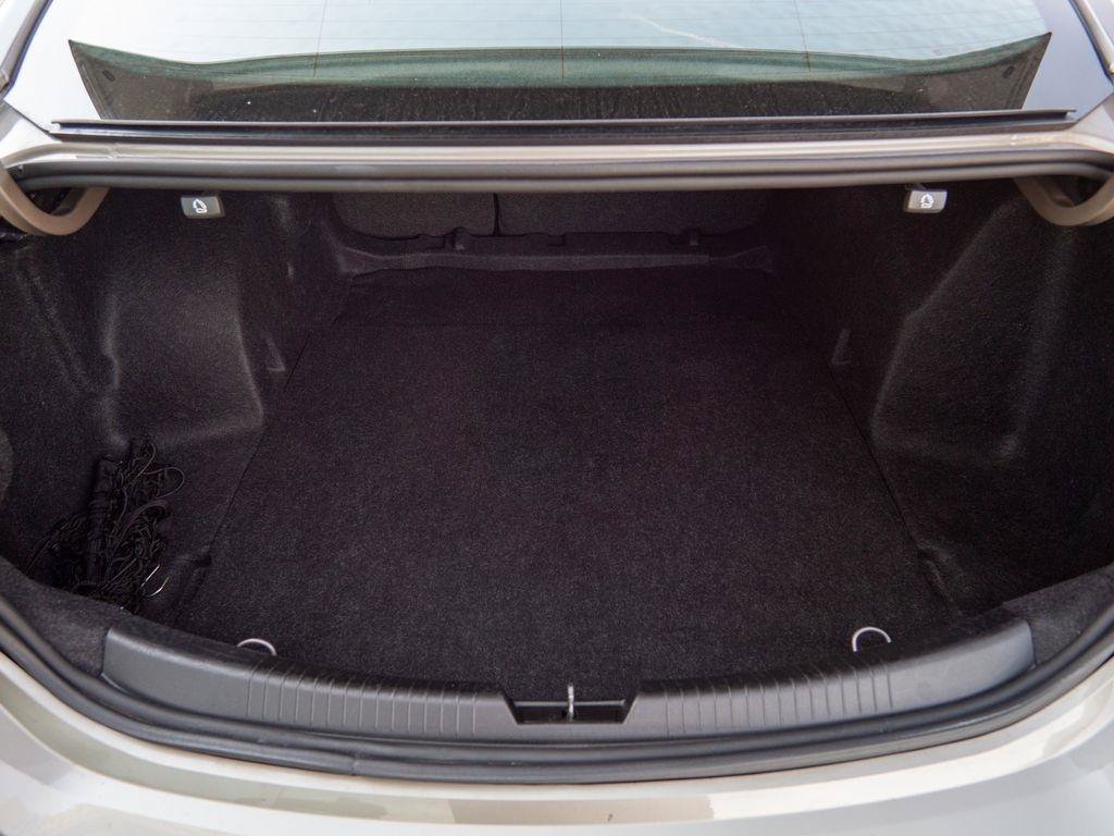 Used 2024 Chevrolet Malibu LT FWD image 10