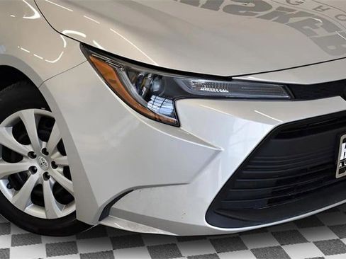 Used 2025 Toyota Corolla LE image 15
