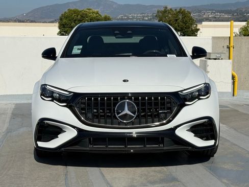 New 2026 Mercedes-Benz E 53 AMG e 4MATIC Sedan image 4