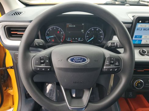 Used 2022 Ford Maverick XLT image 18