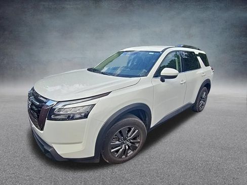 Used 2025 Nissan Pathfinder SV AWD/4WD image 3