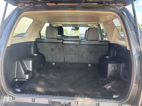 Used 2022 Toyota 4Runner SR5 Premium w/ Moonroof Package RWD image 7