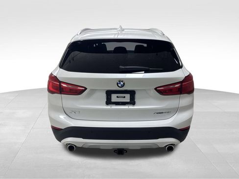 Used 2022 BMW X1 xDrive28i AWD/4WD image 9