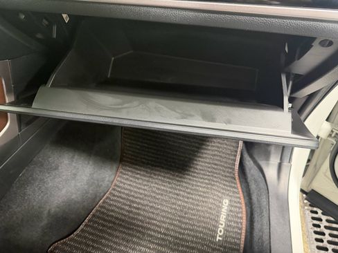 Used 2017 Subaru Forester 2.5i Touring w/ Popular Package #2 image 37