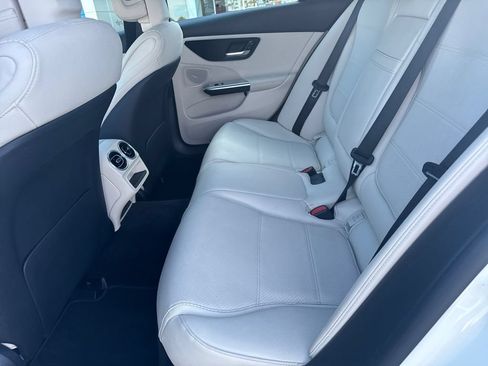Used 2025 Mercedes-Benz C 300 Sedan image 27