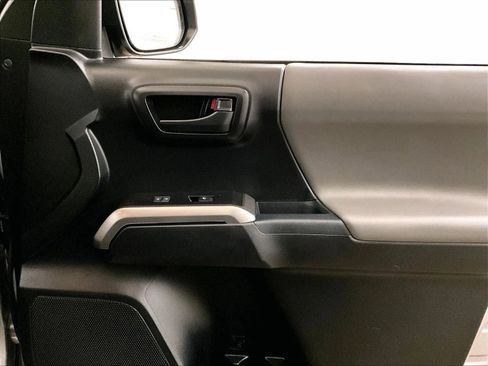 Used 2021 Toyota Tacoma SR5 image 23