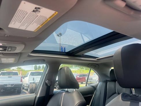 Used 2018 Toyota Camry XSE FWD image 21