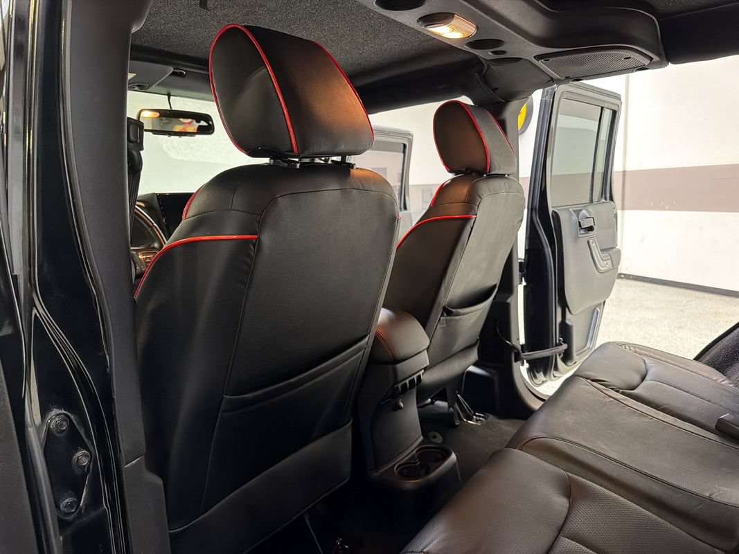 Used 2015 Jeep Wrangler Unlimited Sport w/ Quick Order Package 24S AWD/4WD image 30