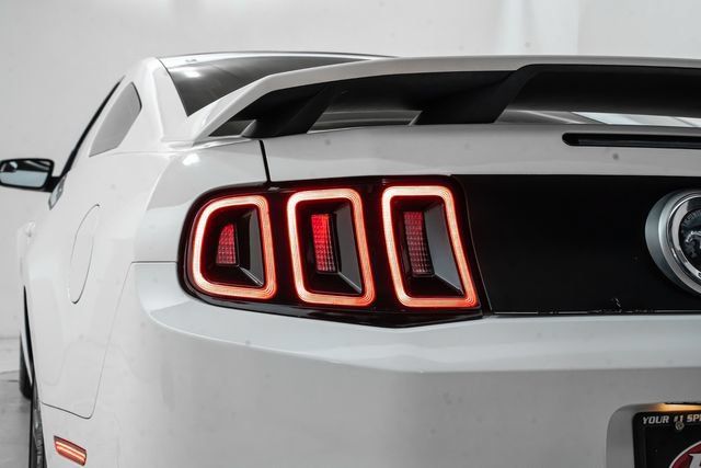 Used 2013 Ford Mustang GT Premium RWD image 11