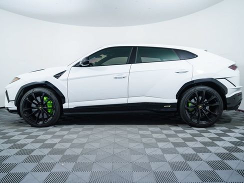 Used 2024 Lamborghini Urus S AWD/4WD image 2