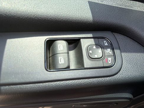 Used 2024 Mercedes-Benz Sprinter 2500 image 24