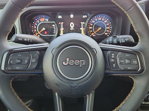 Used 2024 Jeep Wrangler Unlimited Sport AWD/4WD image 12
