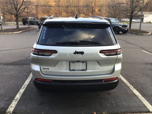 New 2025 Jeep Grand Cherokee L Limited image 6