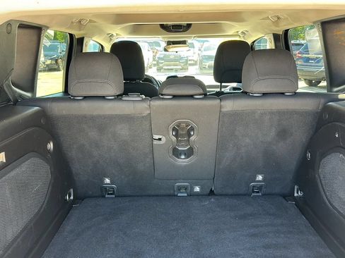 Used 2015 Jeep Renegade Latitude w/ Popular Equipment Group FWD image 26