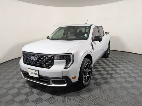 Used 2025 Ford Maverick Lariat AWD/4WD image 4