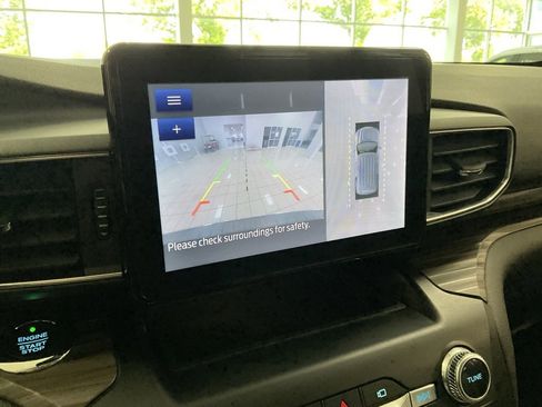 Used 2020 Ford Explorer Limited image 17