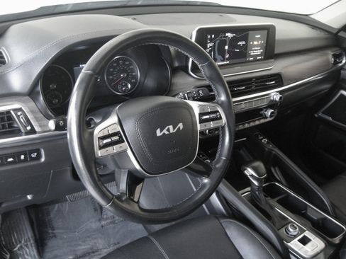 Certified 2022 Kia Telluride EX w/ EX Premium Package image 11