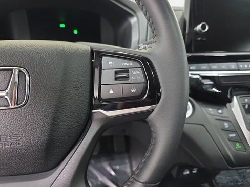 Used 2025 Honda Odyssey EX-L image 18