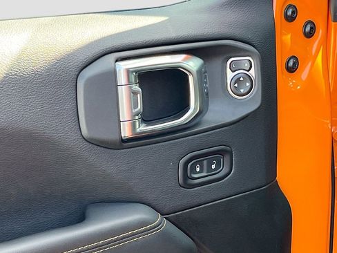 Used 2025 Jeep Wrangler Sahara image 17