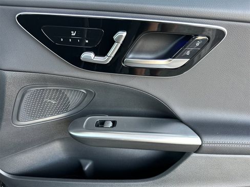 New 2025 Mercedes-Benz C 300 4MATIC Sedan image 18