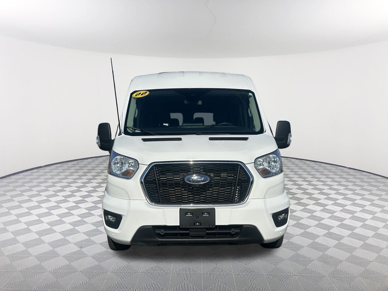 Used 2022 Ford Transit 350 XLT RWD image 2