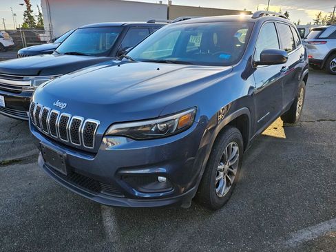 Used 2020 Jeep Cherokee Latitude Plus w/ Comfort/Convenience Group image 4