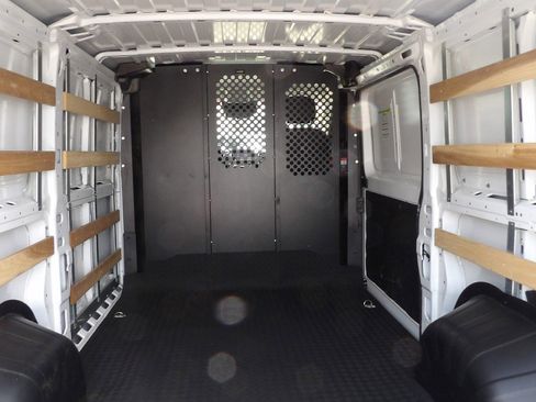 Used 2025 RAM ProMaster 2500 w/ U-Haul Equipment Group FWD image 31