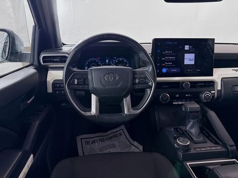 Used 2024 Toyota Tacoma TRD Off-Road image 21