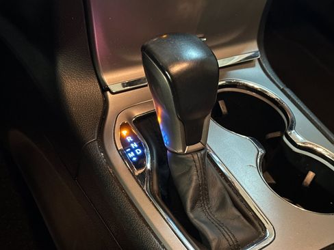 Used 2021 Jeep Grand Cherokee Laredo X image 21