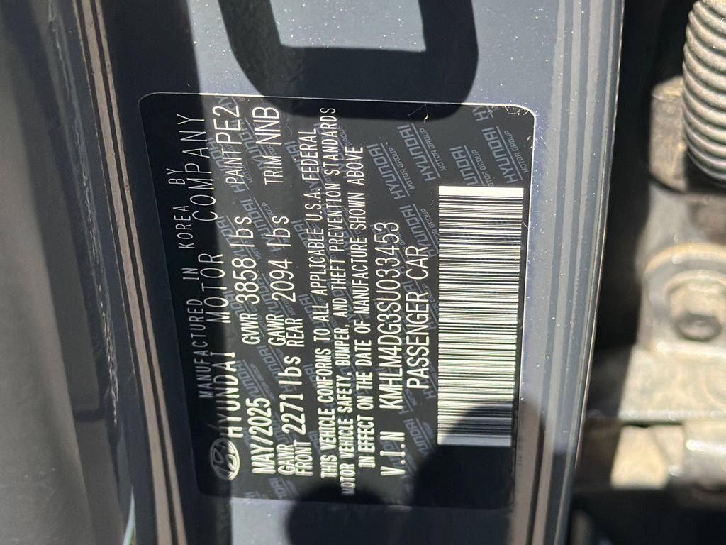 Certified 2025 Hyundai Elantra Sport FWD image 30