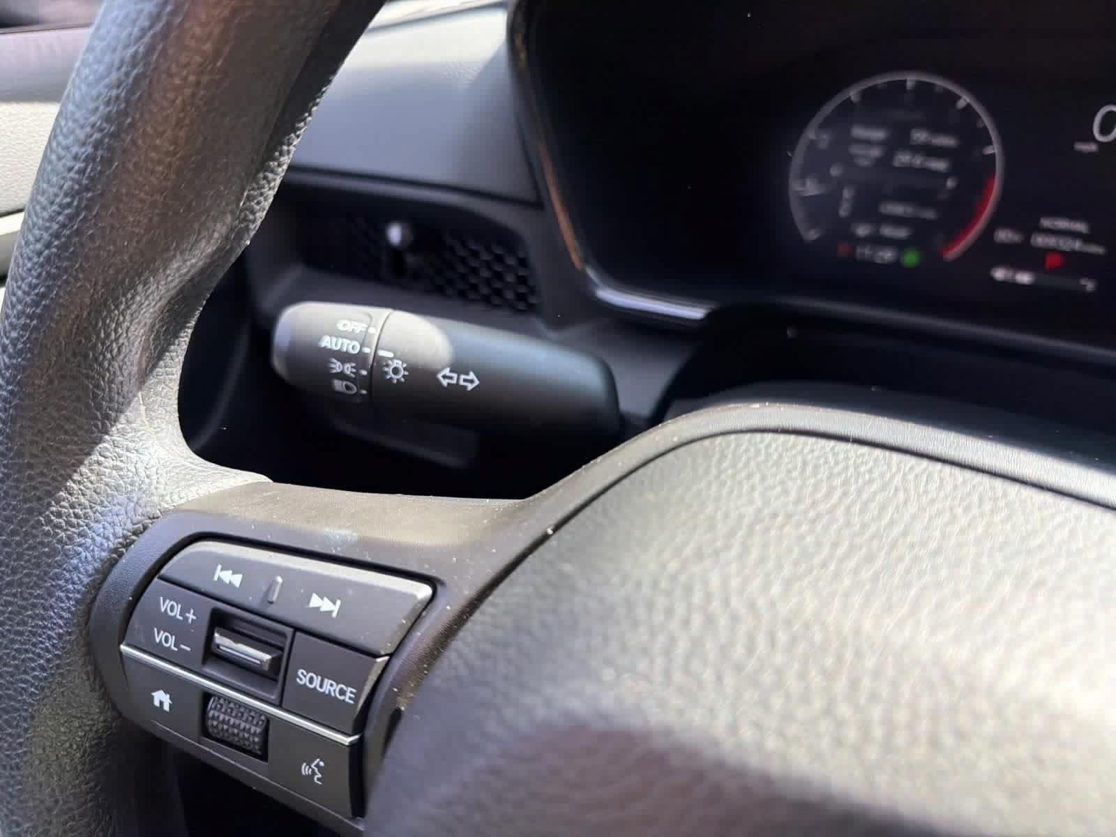 Used 2025 Honda CR-V LX image 19