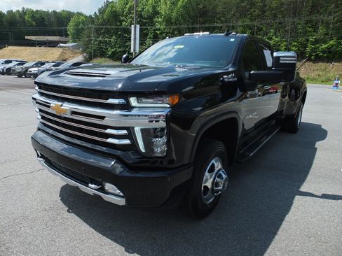 Used 2023 Chevrolet Silverado 3500 High Country w/ LPO, Hitch Package AWD/4WD image 7