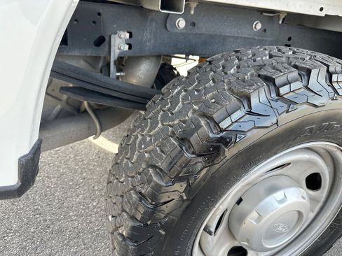 Used 2021 Ford F250 XL w/ Power Equipment Group AWD/4WD image 6