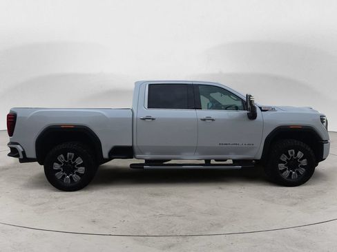 Used 2024 GMC Sierra 2500 Denali w/ Denali Reserve Package AWD/4WD image 4