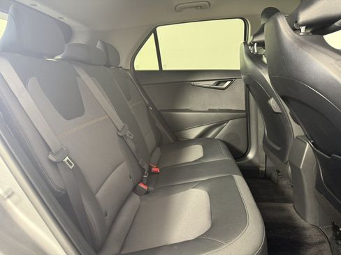 Used 2025 Kia Niro LX FWD image 13