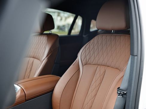 New 2026 BMW X6 xDrive40i w/ Climate Comfort Package image 22