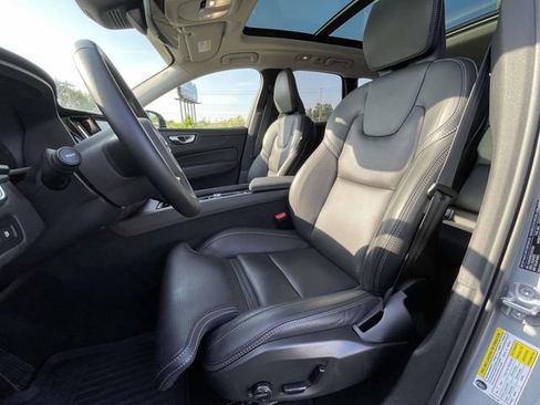 Certified 2025 Volvo XC60 T8 Ultra w/ Protection Package Premier AWD/4WD image 18