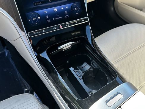 Certified 2023 Mercedes-Benz C 300 4MATIC Sedan image 31