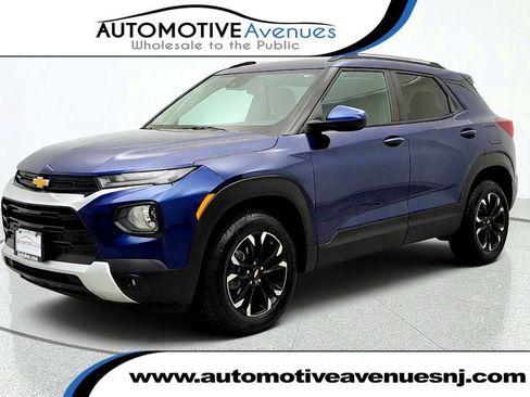 Used 2022 Chevrolet TrailBlazer LT w/ Convenience Package AWD/4WD image 1