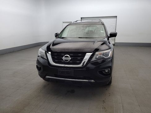 Used 2017 Nissan Pathfinder Platinum w/ Cargo Package image 15