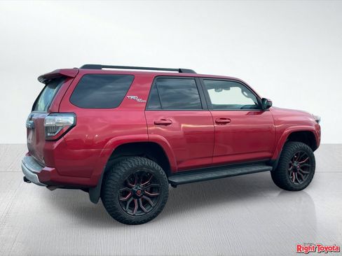 Used 2021 Toyota 4Runner TRD Off-Road AWD/4WD image 4